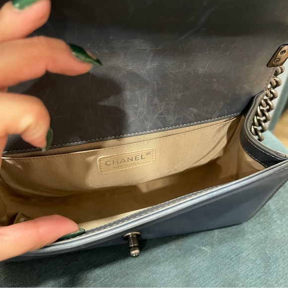 Chanel | Medium Faded Grey Calfskin Boy Flap Bag - Picture 9 of 14